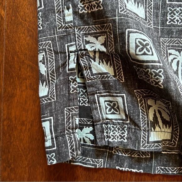 Cooke Street Honolulu Reverse Print Aloha Shirt, Size XL - Picture 5 of 13